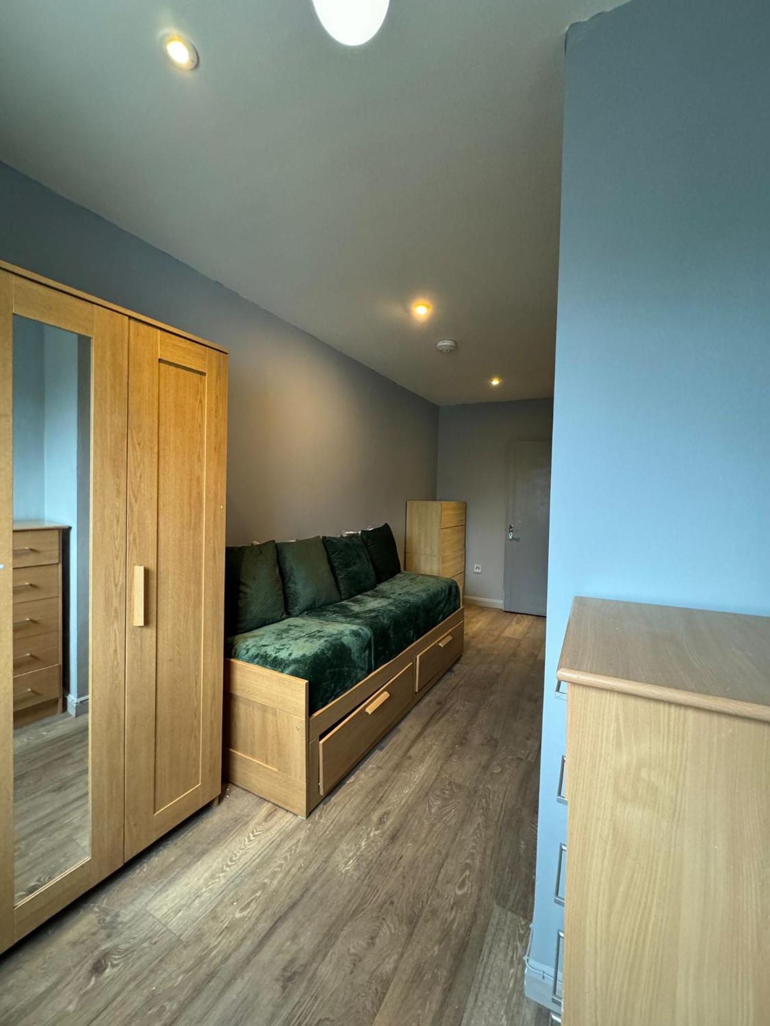 2 Bedroom Flat In Euston 2 Mins Away From Station, No Lift Londyn Zewnętrze zdjęcie