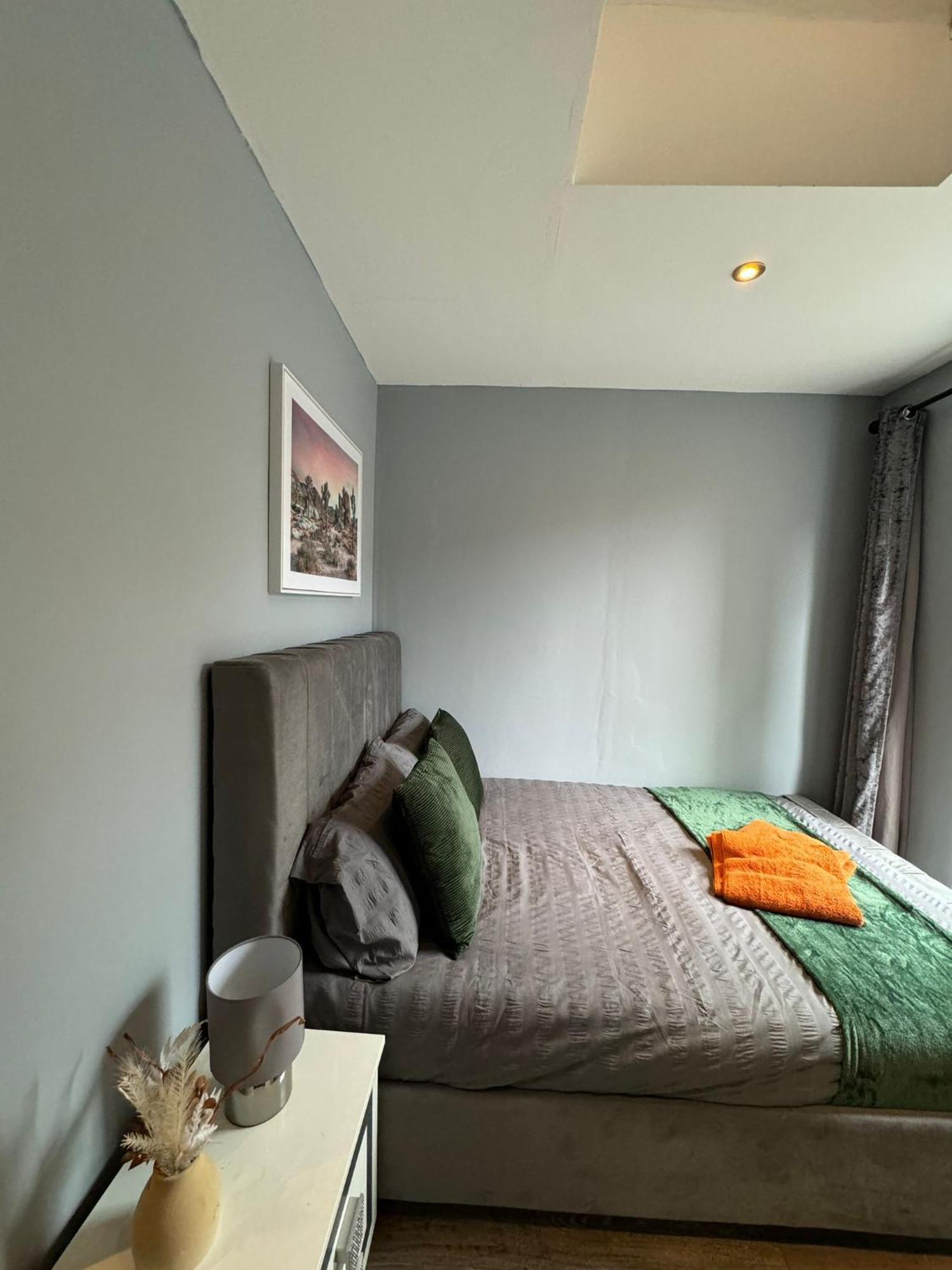 2 Bedroom Flat In Euston 2 Mins Away From Station, No Lift Londyn Zewnętrze zdjęcie