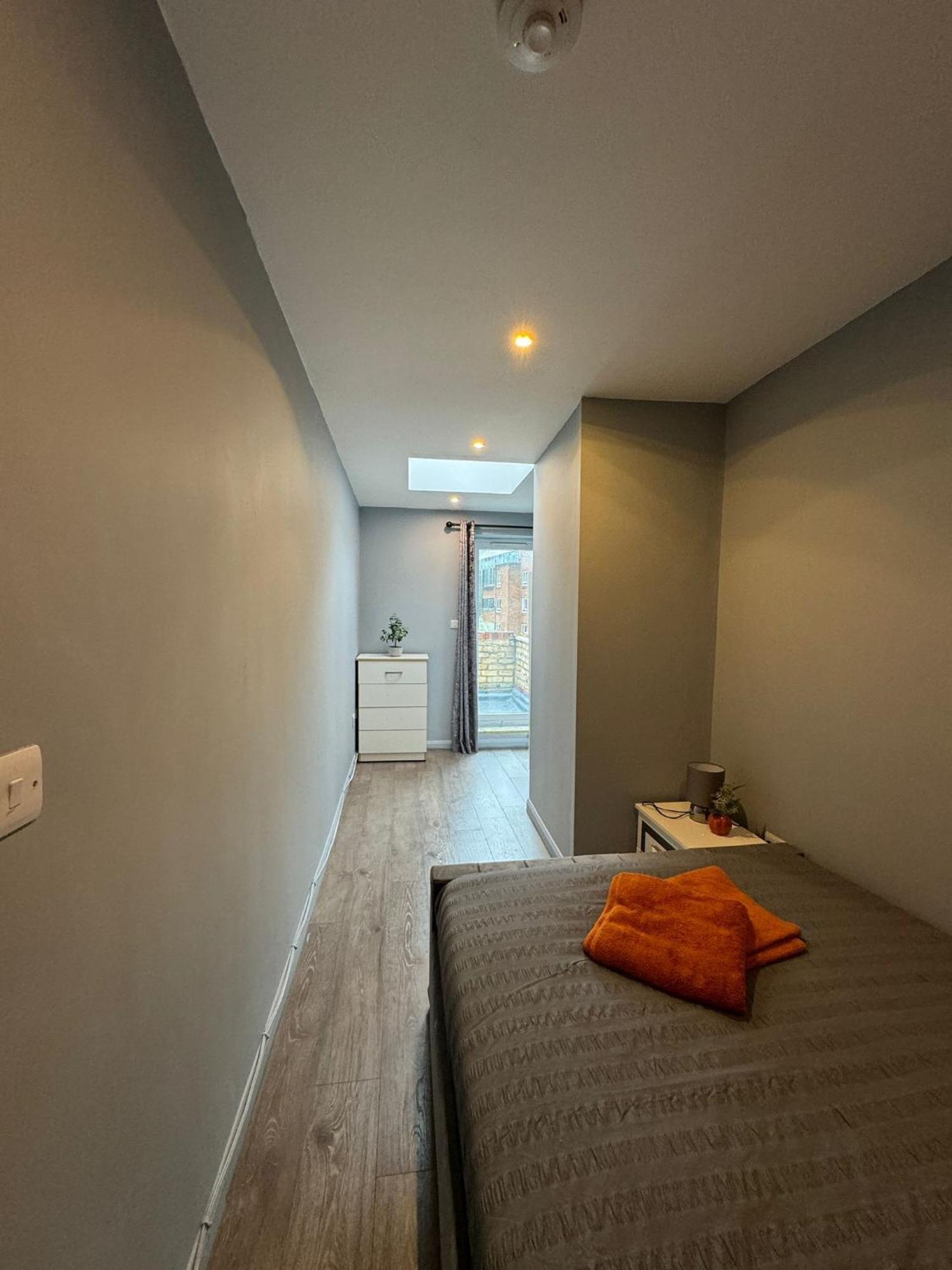 2 Bedroom Flat In Euston 2 Mins Away From Station, No Lift Londyn Zewnętrze zdjęcie