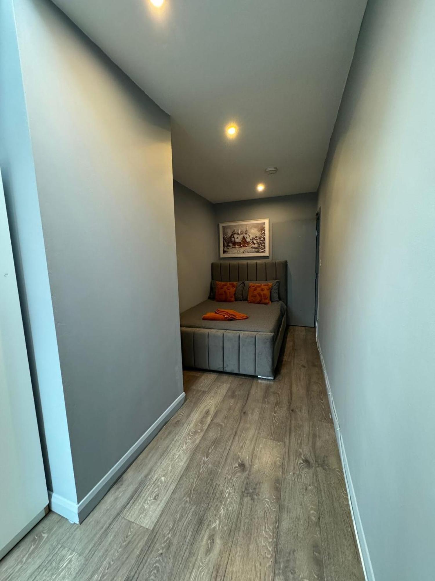 2 Bedroom Flat In Euston 2 Mins Away From Station, No Lift Londyn Zewnętrze zdjęcie